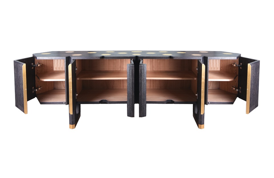 Sideboard Regalia