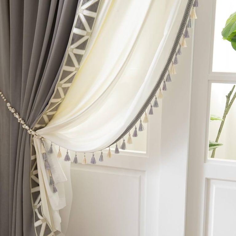 11 Types of Curtain Fabrics for Bedroom