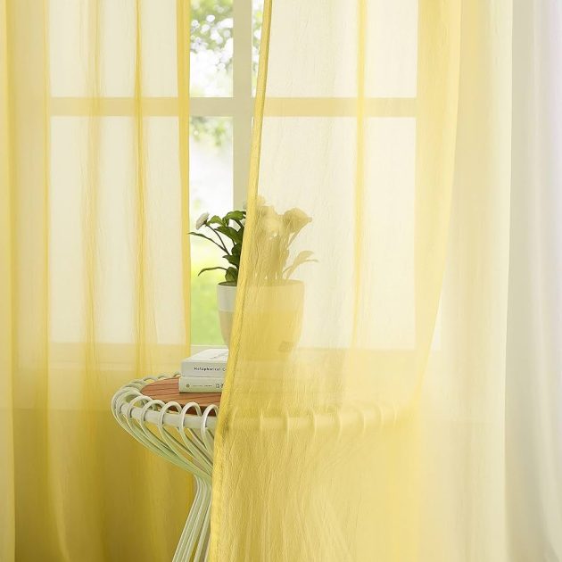 11 Types of Curtain Fabrics for Bedroom