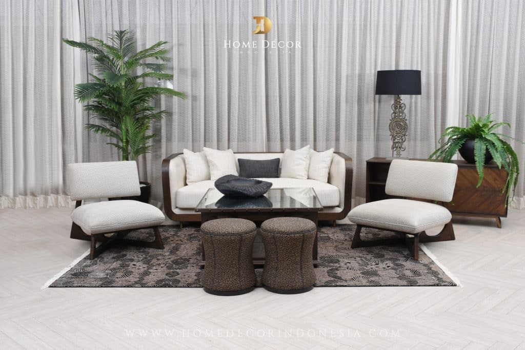 Home Decor Display Showroom Fatmawati Vitrage with Table Basse Chanel ( New )