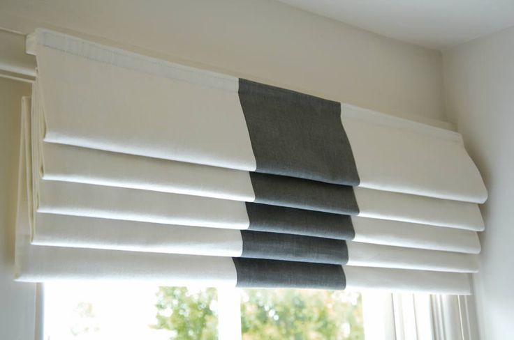 Outdoor Roman Blind sangat baik untuk menahan air dan sinar matahari langsung