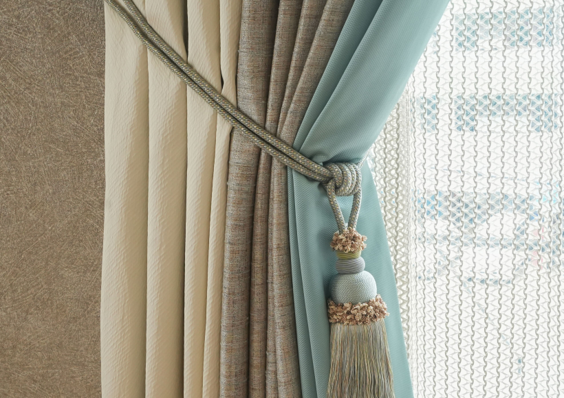 Detailing curtains